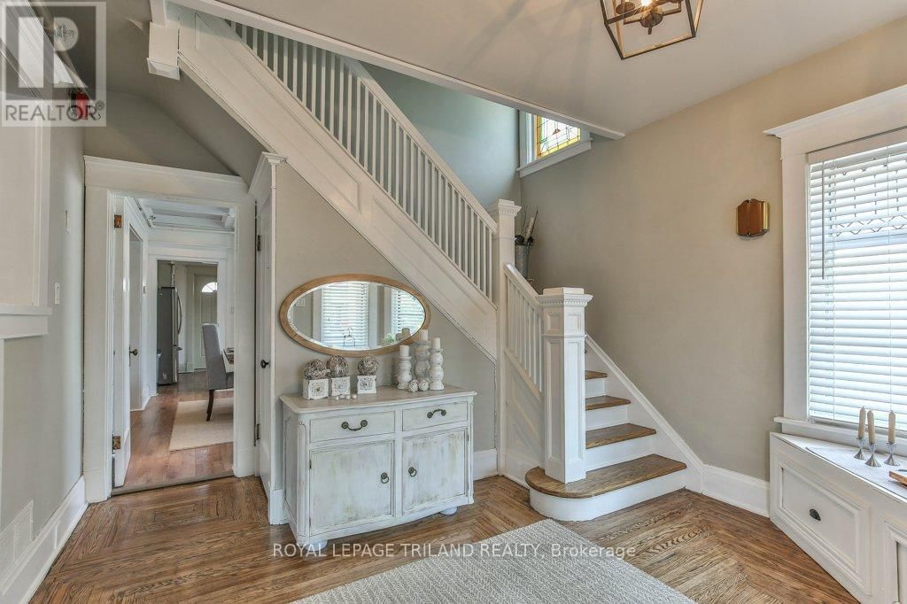64 EAST STREET Image 11
