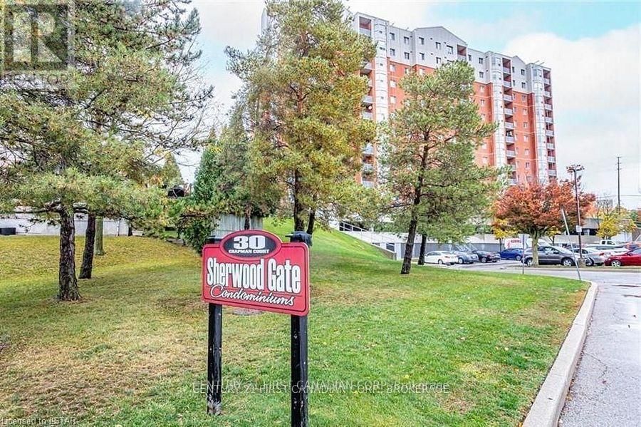 203 - 30 CHAPMAN COURT Image 3