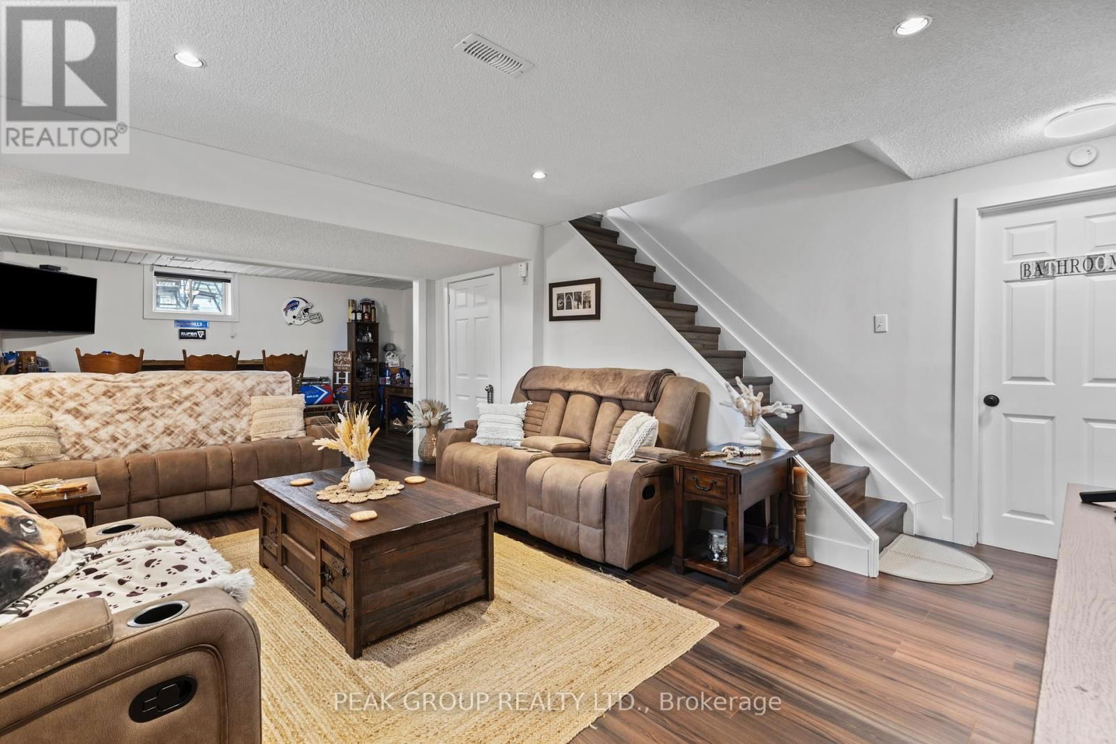 427 TRILLIUM AVENUE Image 29
