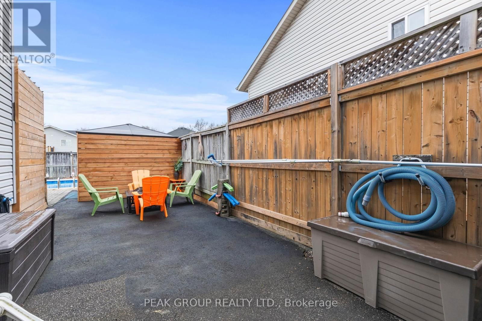 427 TRILLIUM AVENUE Image 39
