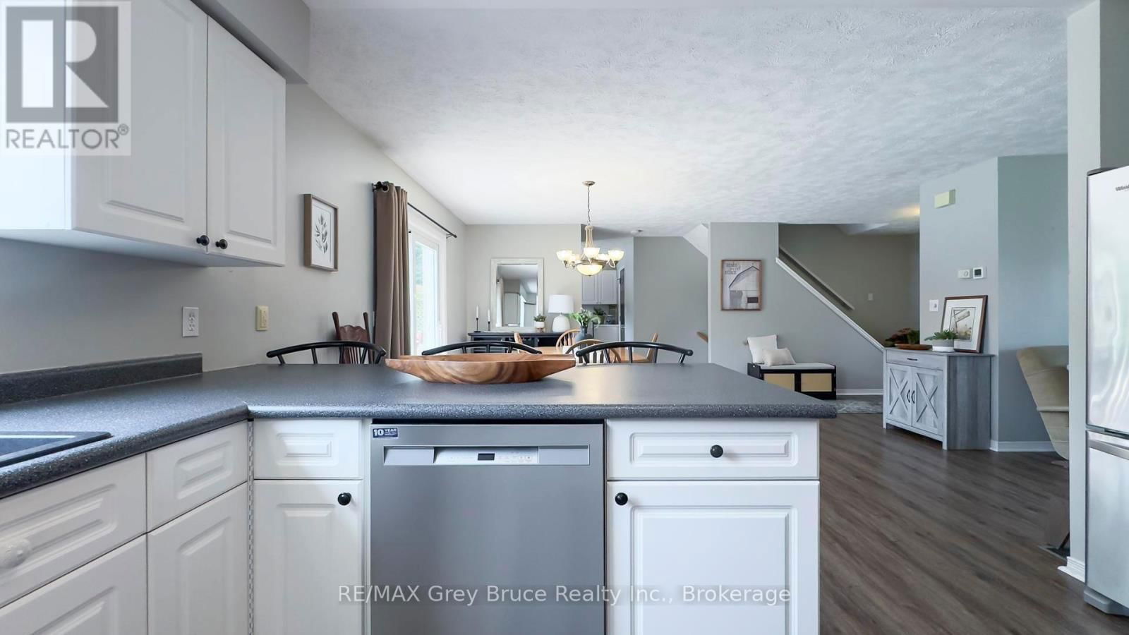 67 JOHN STREET Image 15