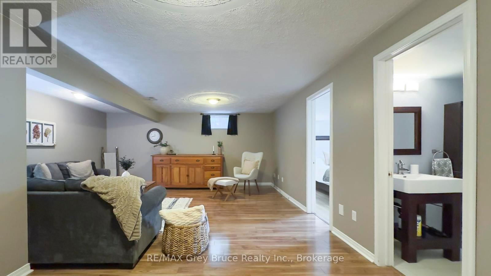 67 JOHN STREET Image 32