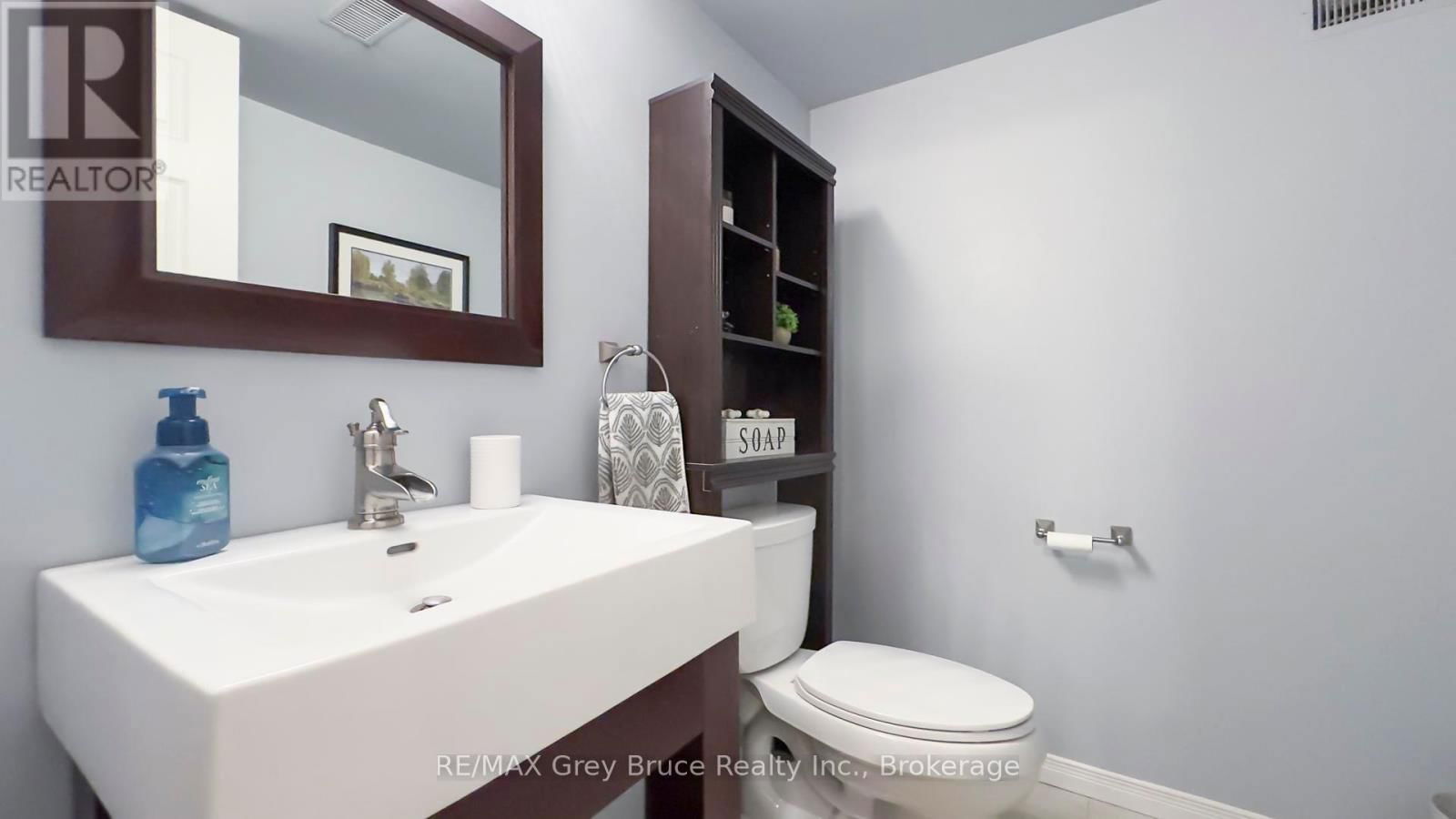 67 JOHN STREET Image 36