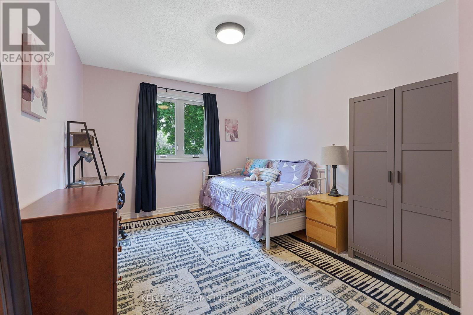 165 MAUDE STREET Image 15