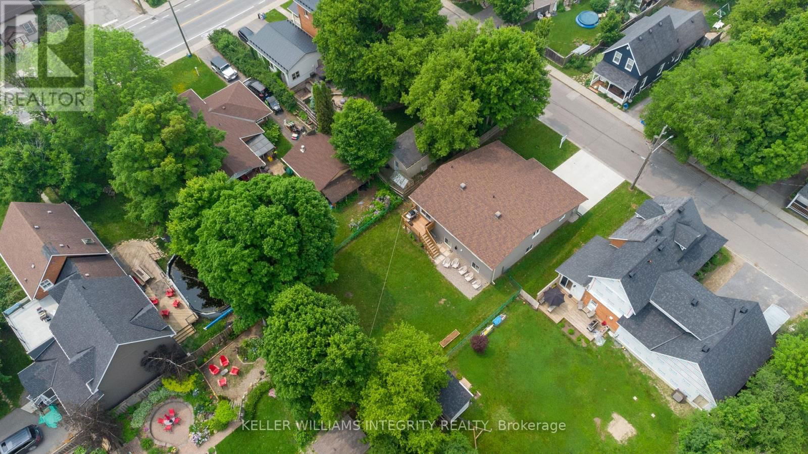 165 MAUDE STREET Image 29
