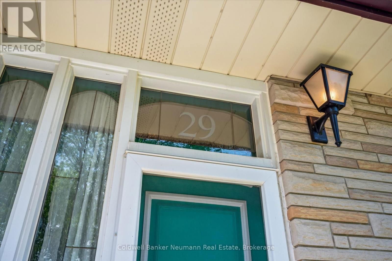 29 OAK STREET Image 3