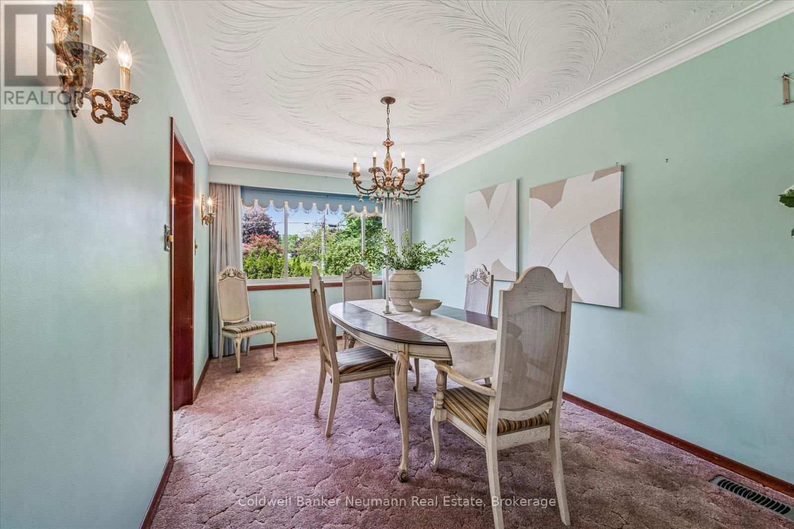 29 OAK STREET Image 8