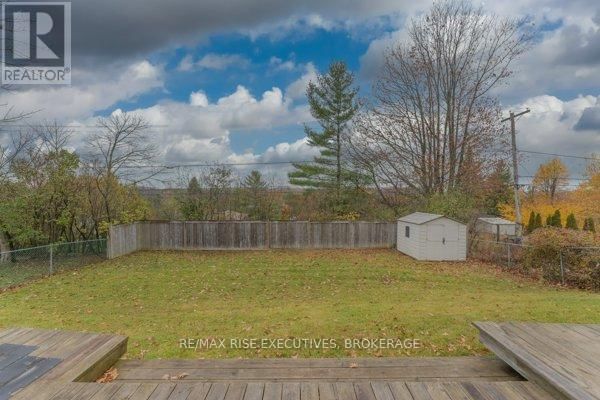 1 - 811 OVERLEA COURT Image 14