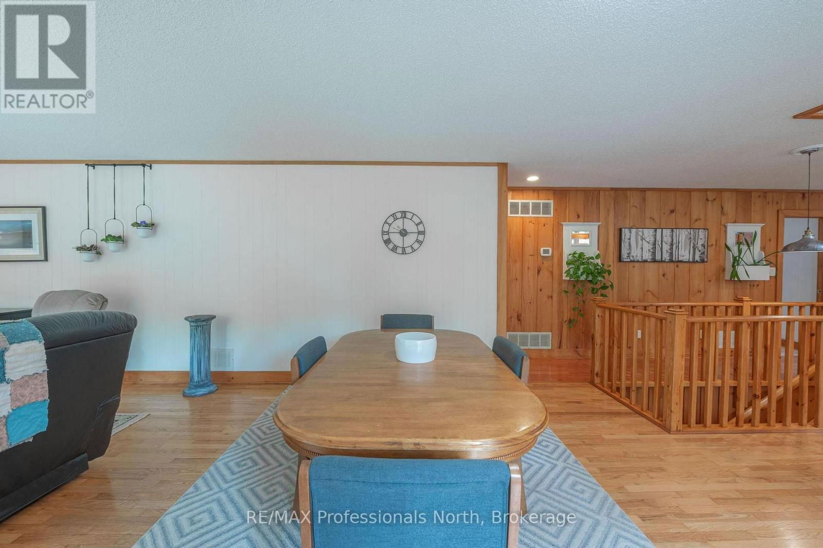 1006 TENNYSON ROAD Image 19