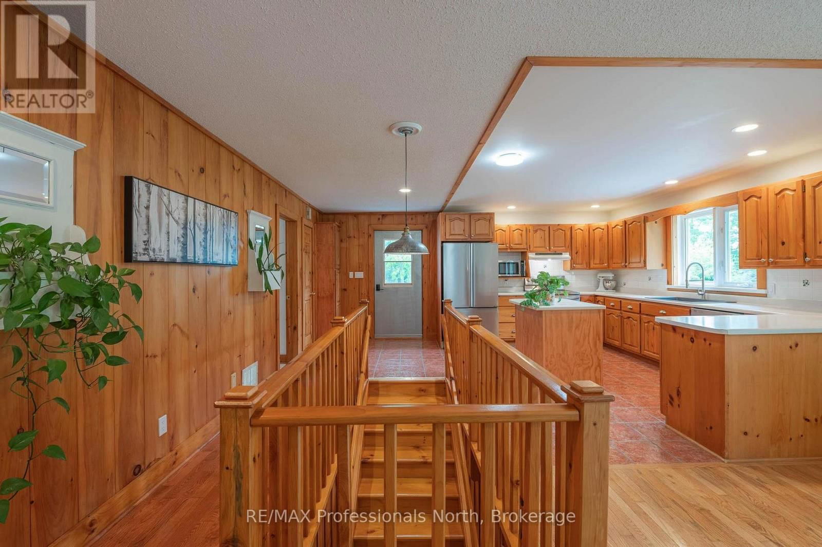 1006 TENNYSON ROAD Image 24