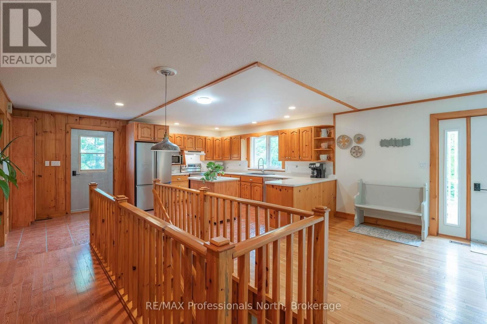 1006 TENNYSON ROAD Image 25