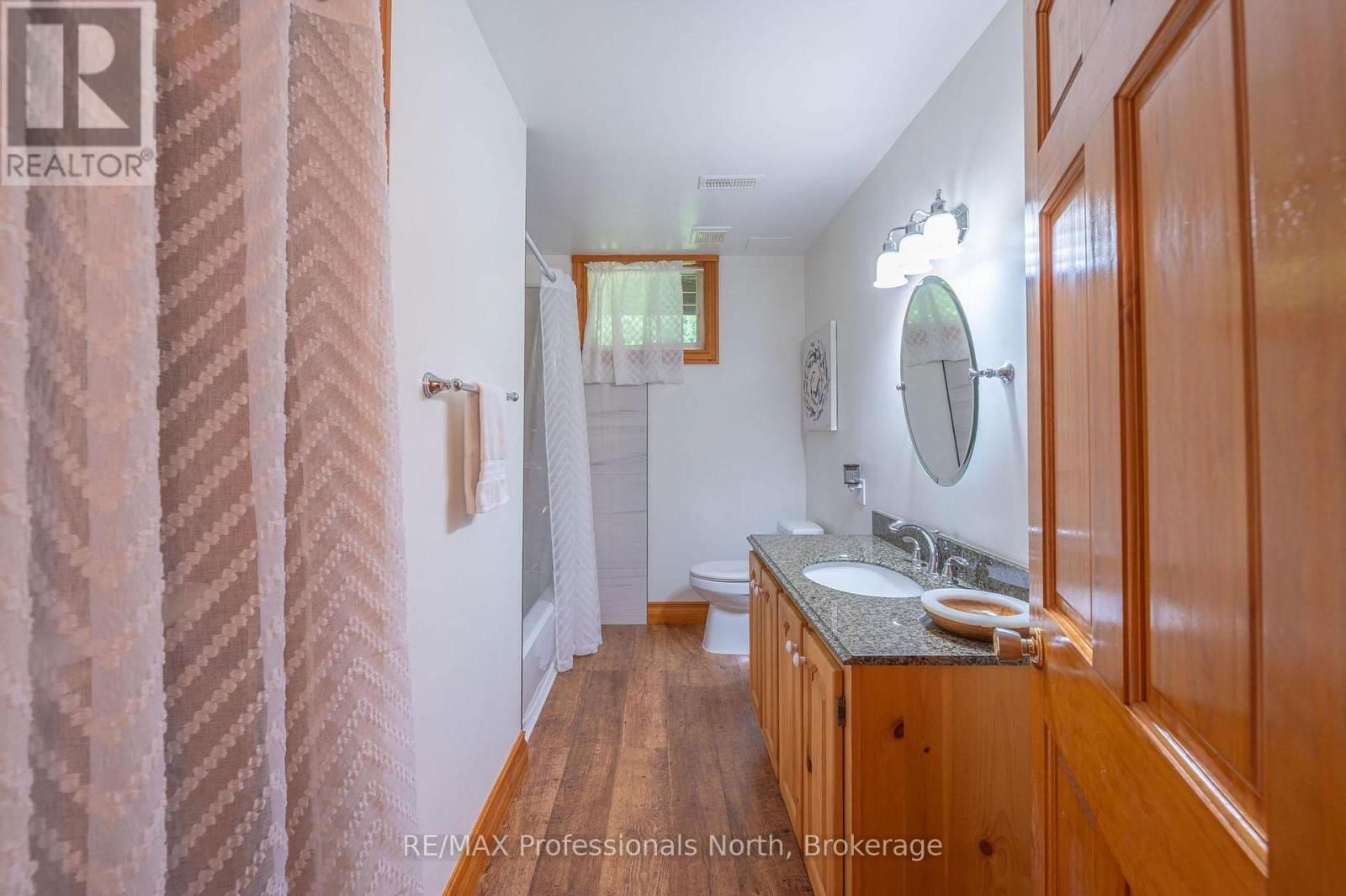 1006 TENNYSON ROAD Image 48