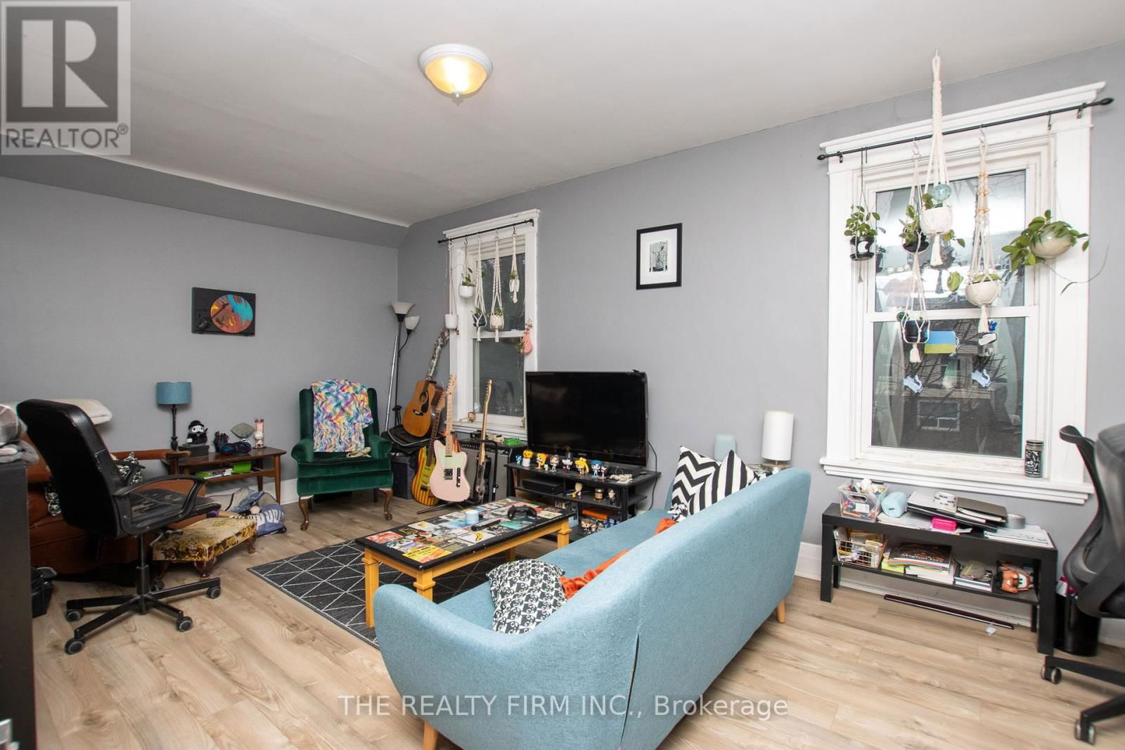 666 LORNE AVENUE Image 3