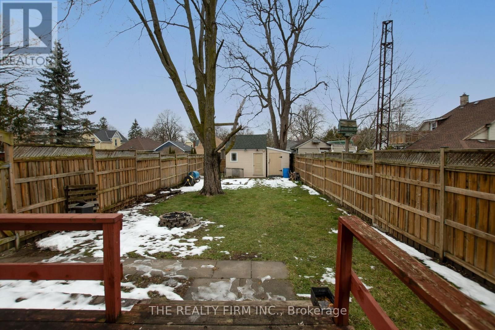 666 LORNE AVENUE Image 34