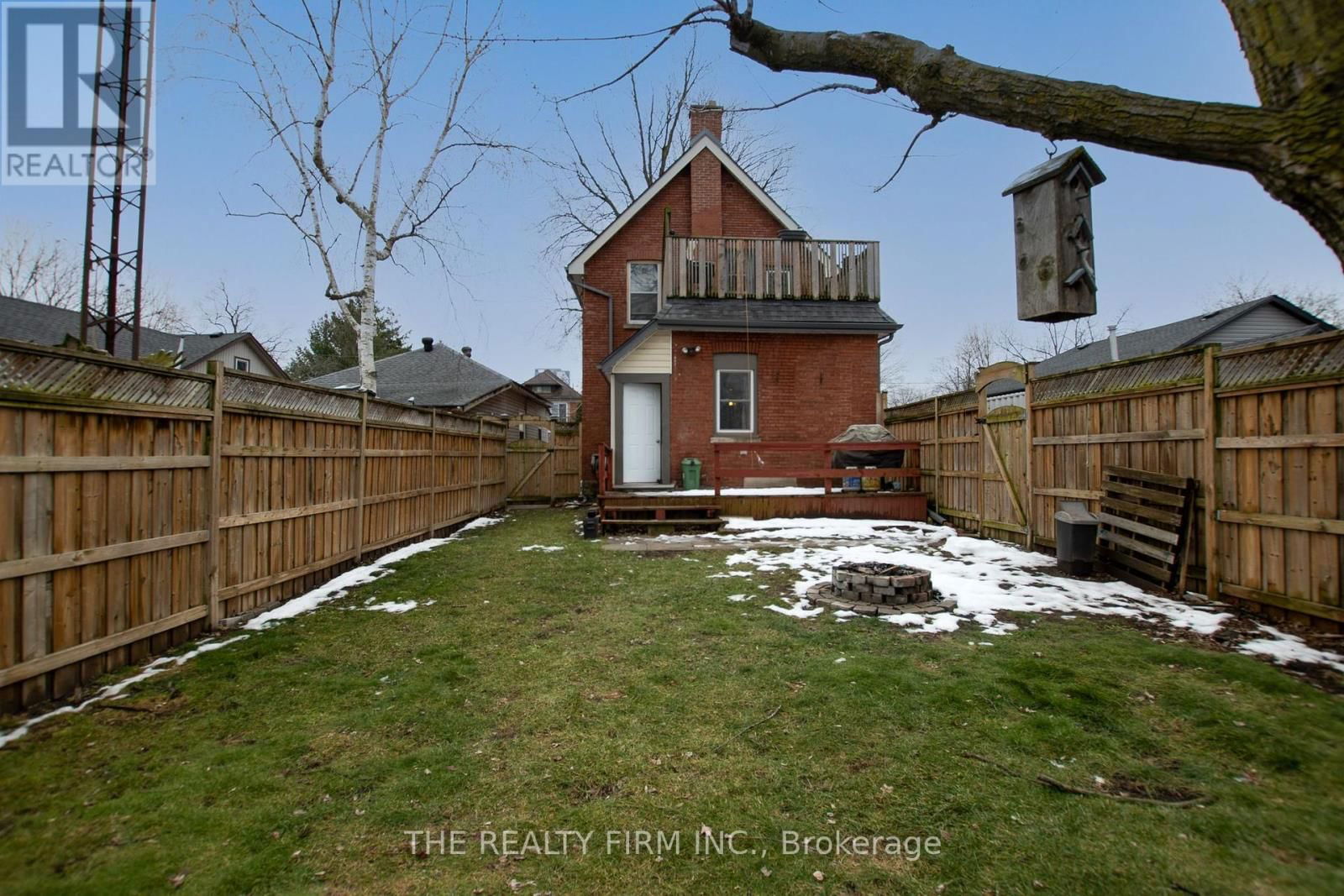 666 LORNE AVENUE Image 38