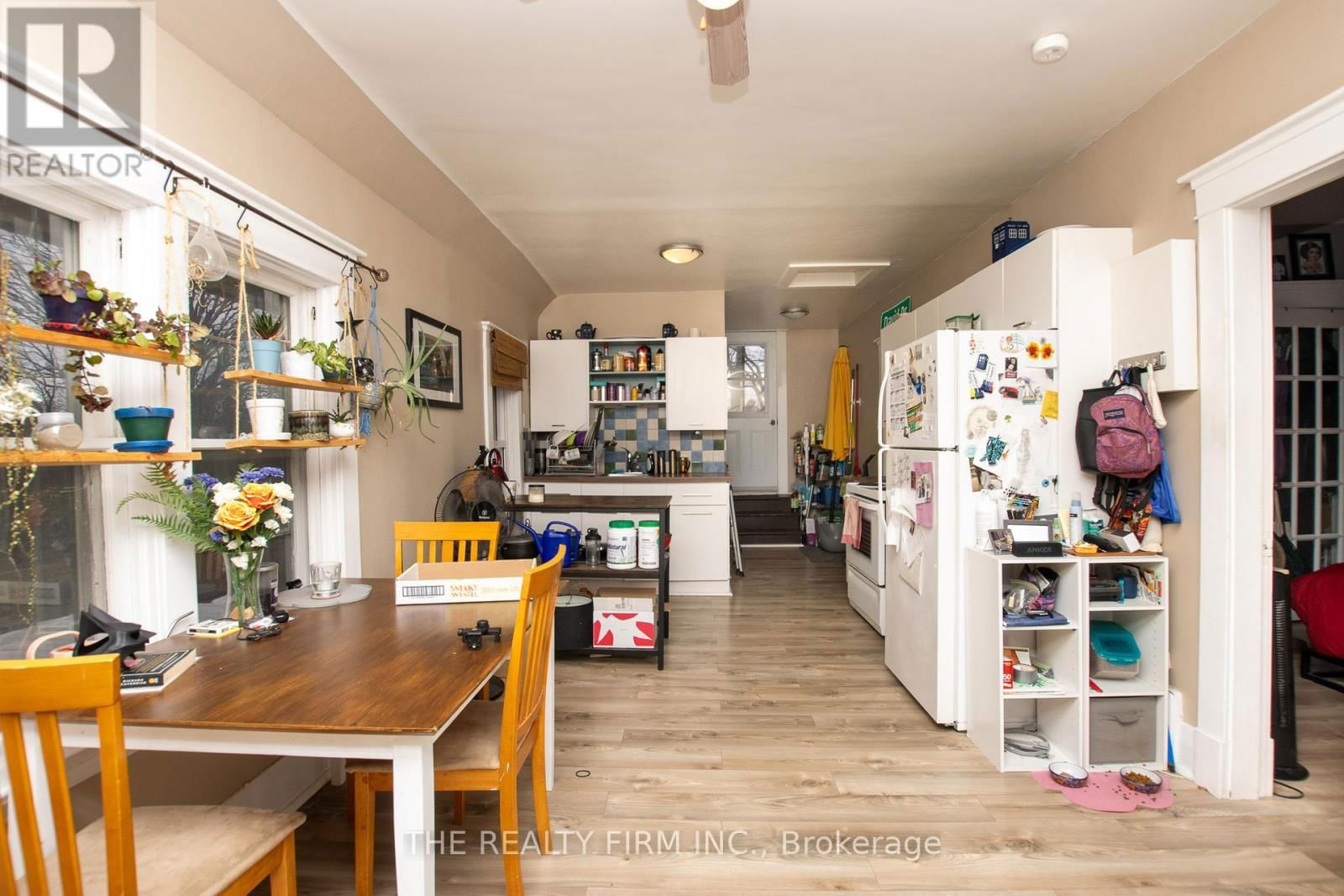 666 LORNE AVENUE Image 4