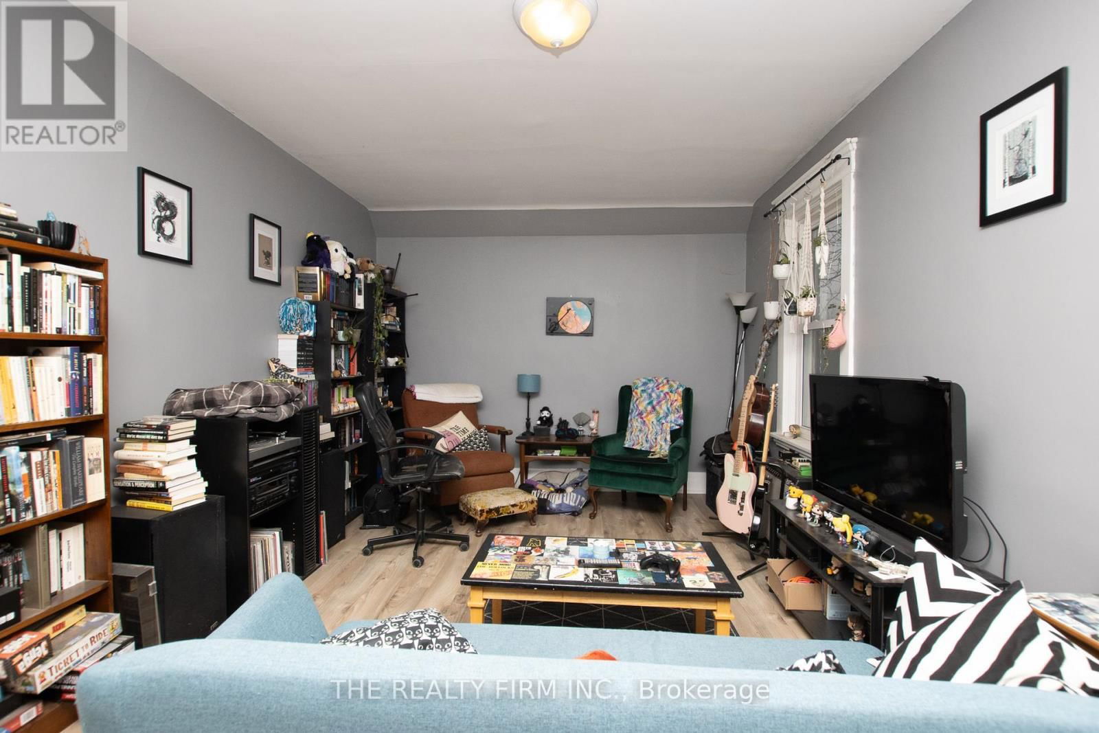 666 LORNE AVENUE Image 6