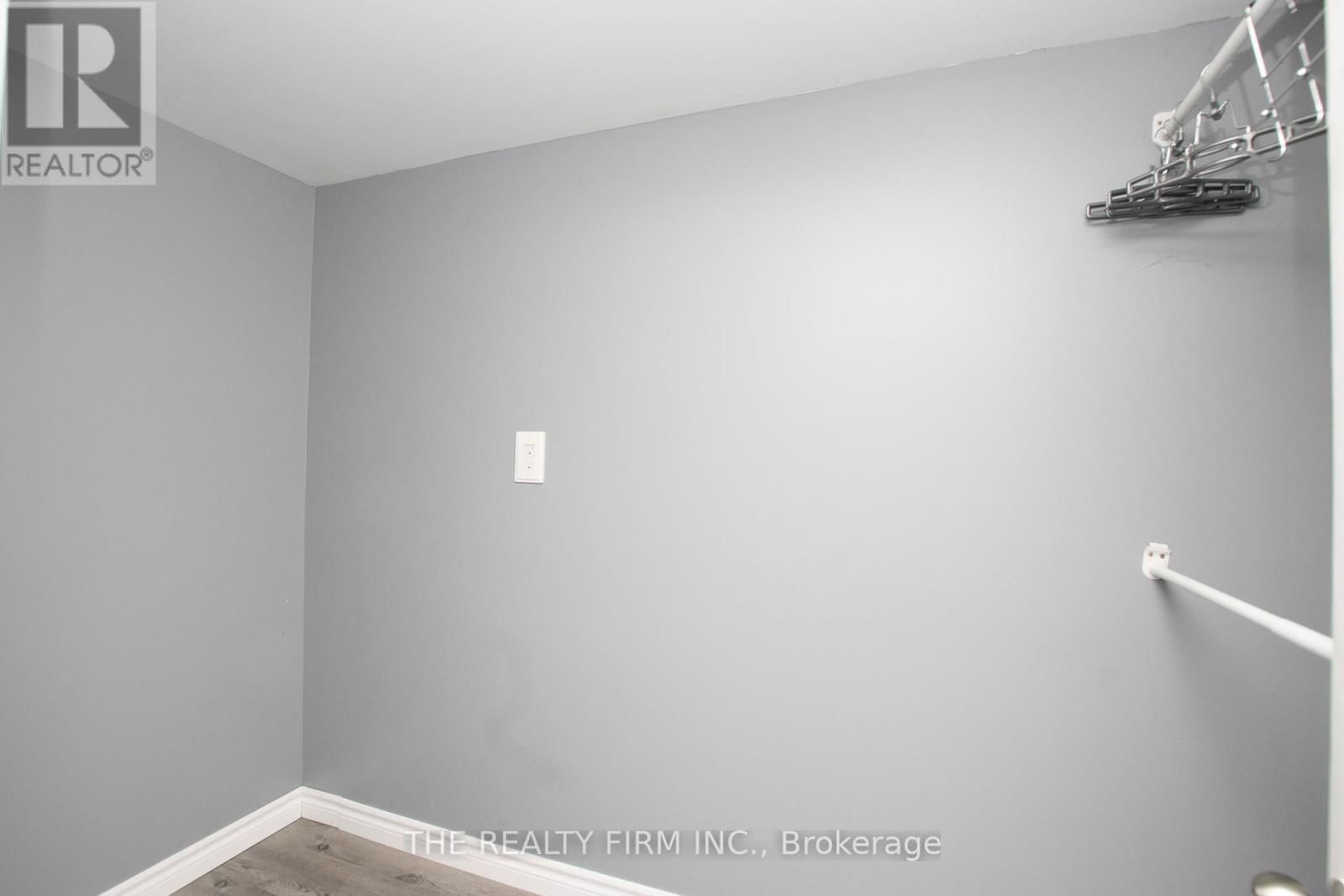 666 LORNE AVENUE Image 19