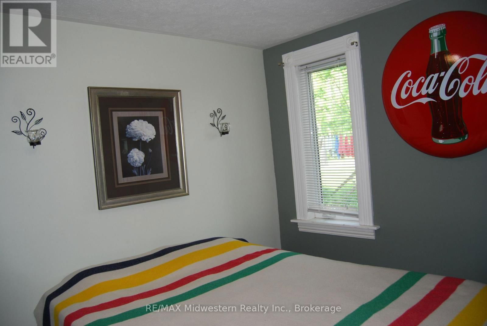 410 TEMPLE STREET Image 10