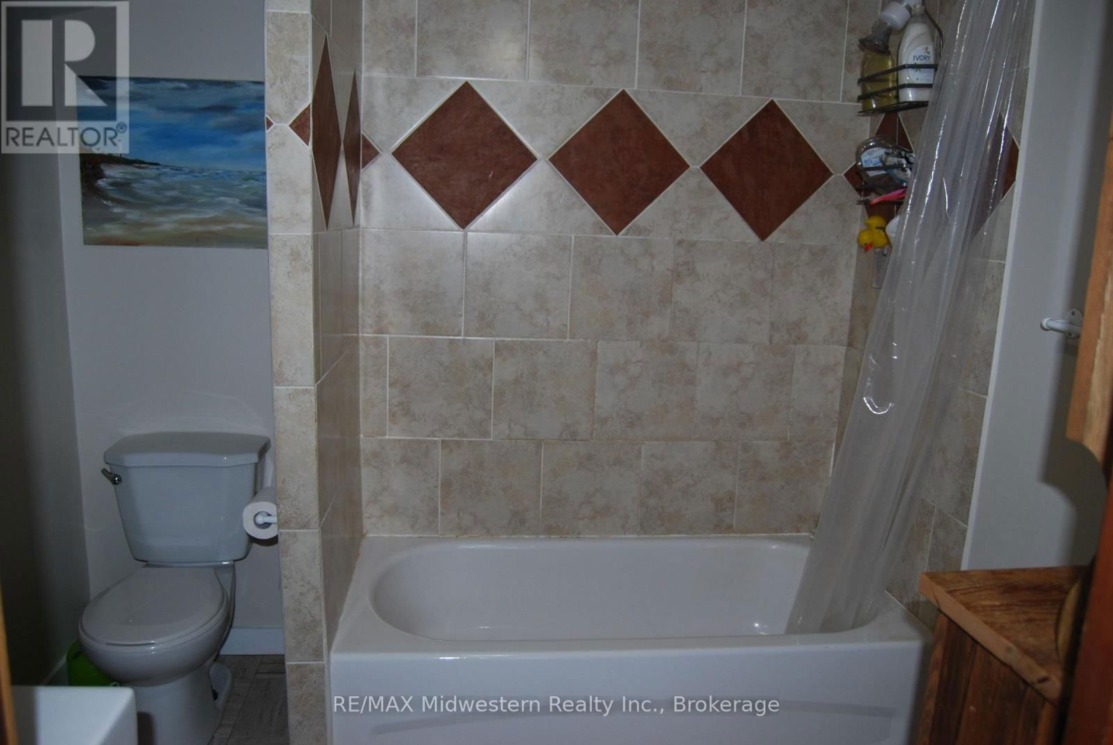 410 TEMPLE STREET Image 13