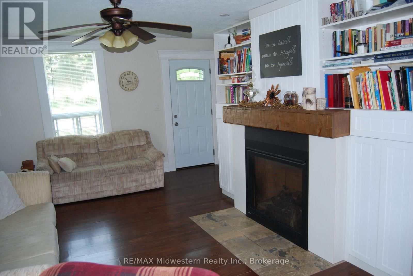 410 TEMPLE STREET Image 7