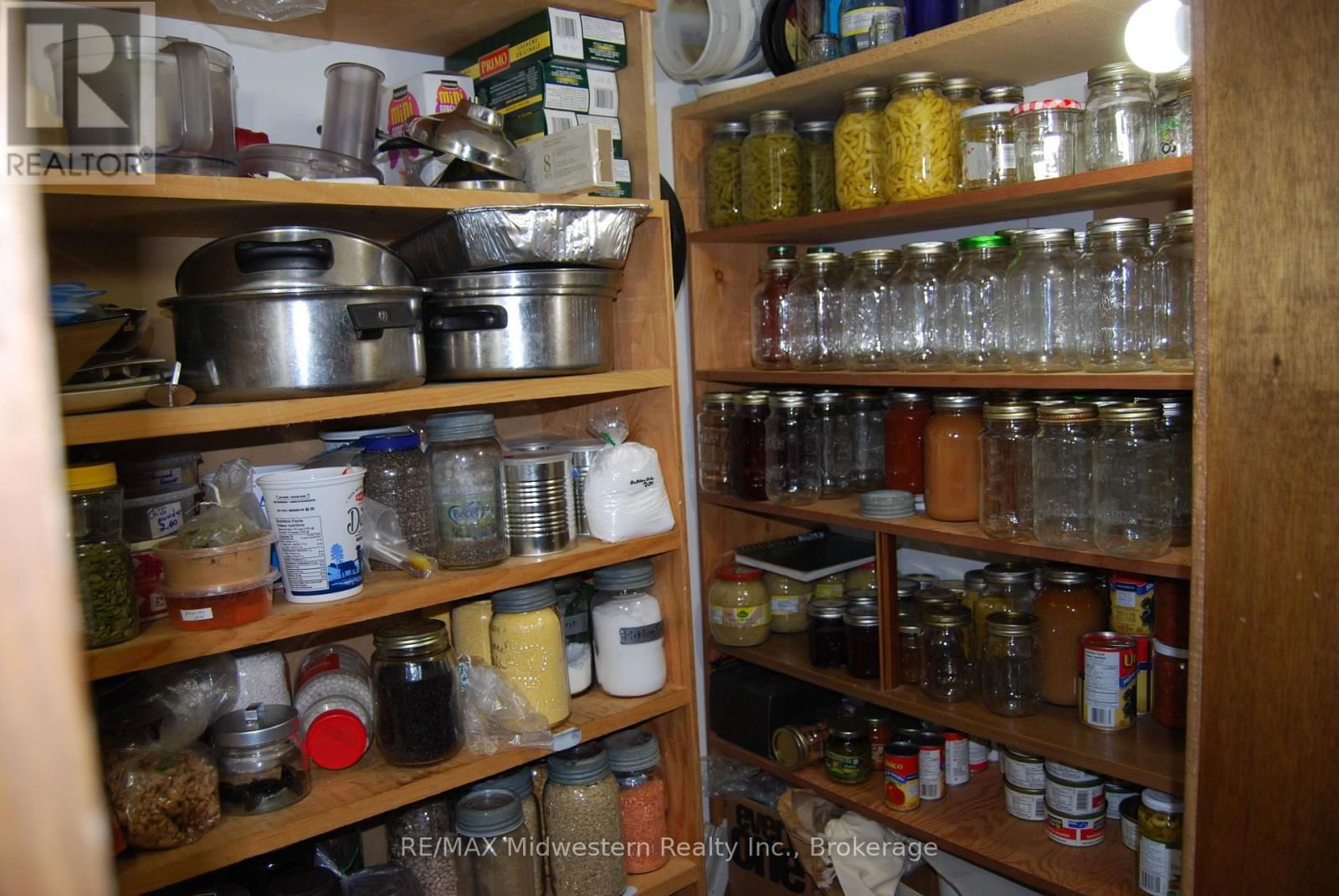 410 TEMPLE STREET Image 9