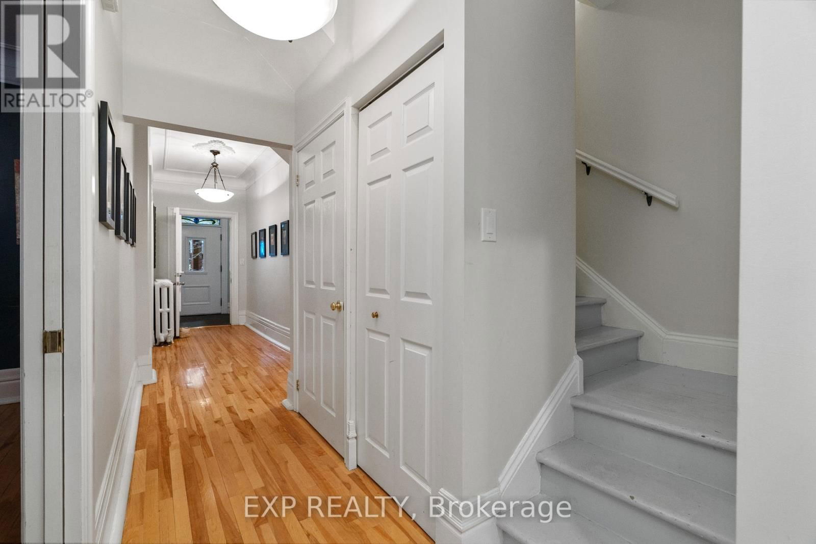 267 STEWART STREET Image 10