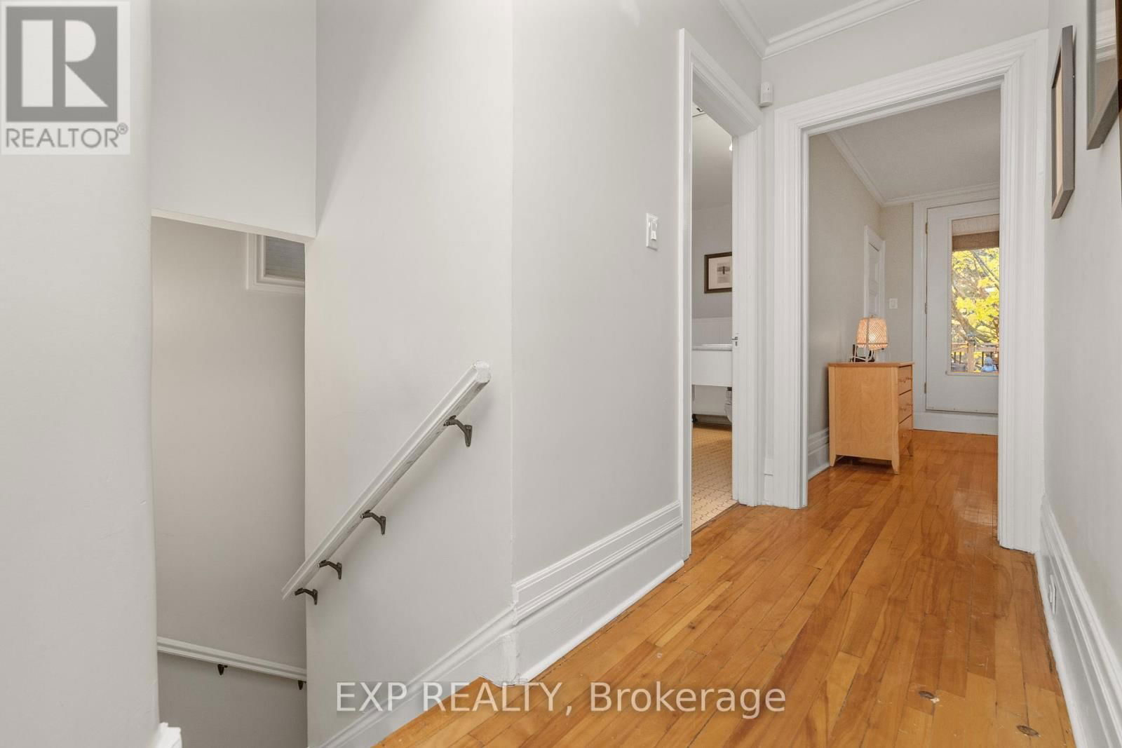 267 STEWART STREET Image 11