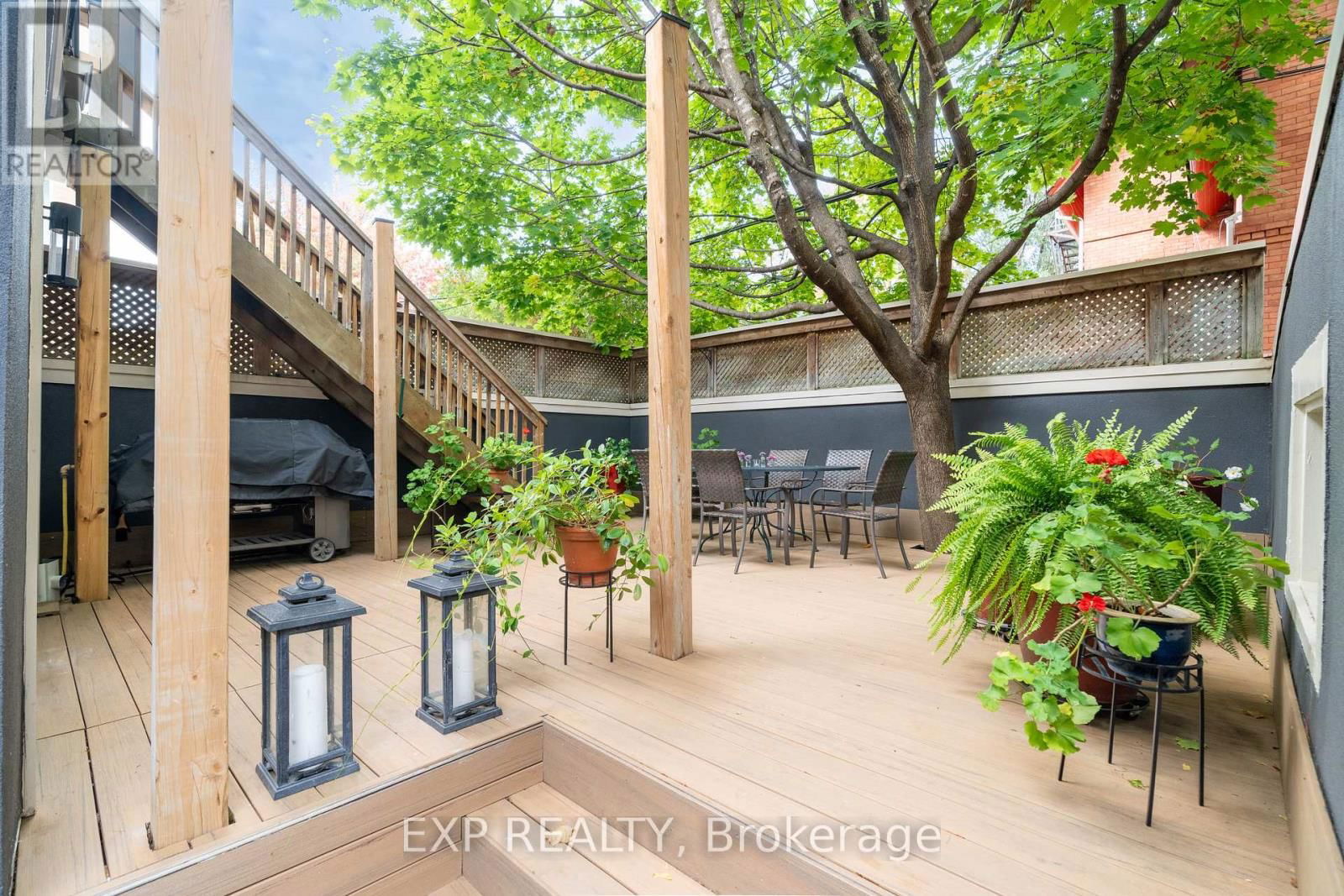 267 STEWART STREET Image 28