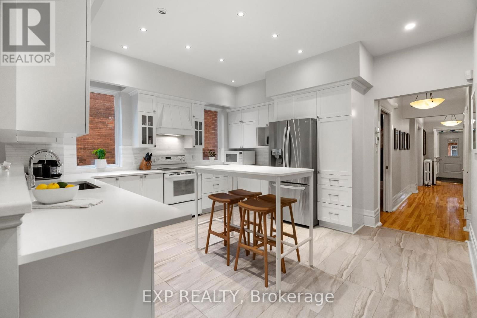 267 STEWART STREET Image 5