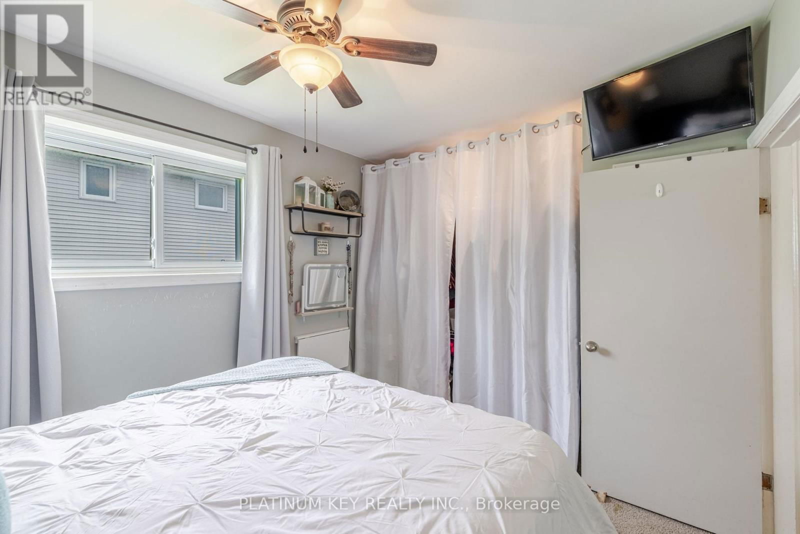 418 HURON STREET Image 13