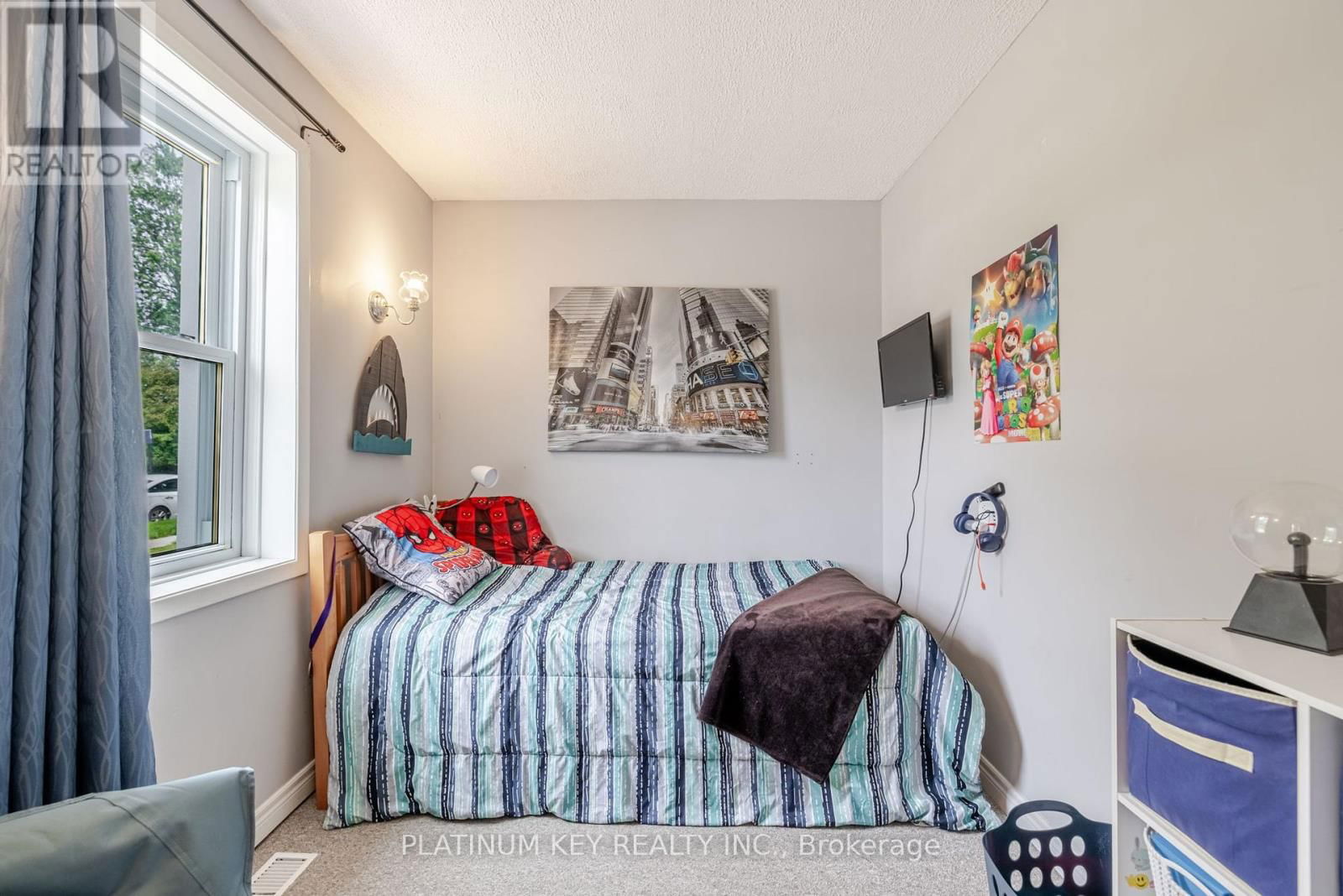418 HURON STREET Image 16