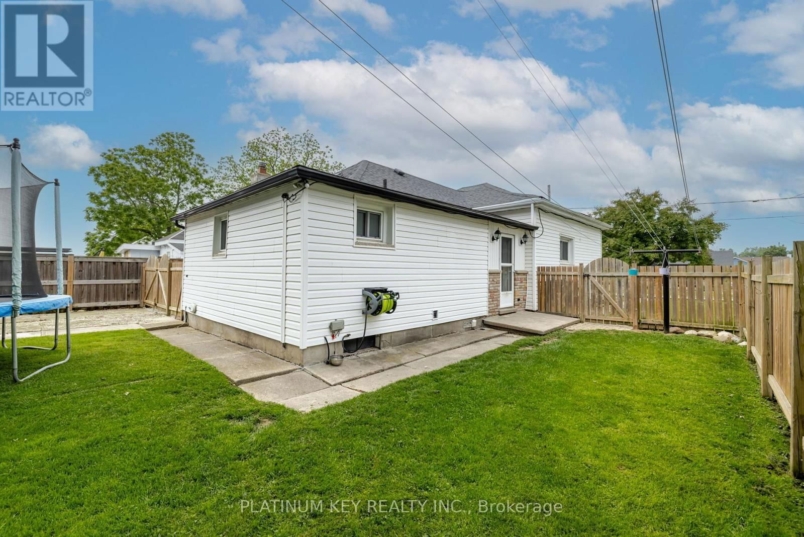 418 HURON STREET Image 22