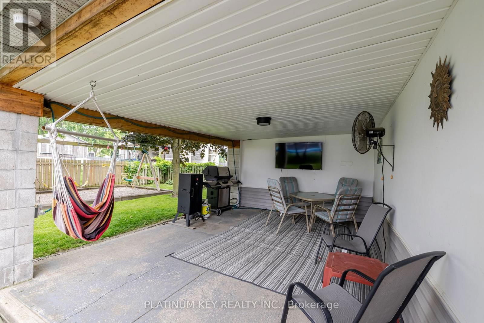 418 HURON STREET Image 25