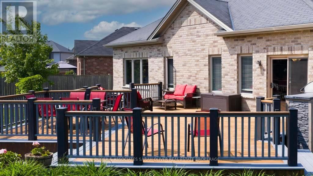 3194 PINCOMBE DRIVE Image 18