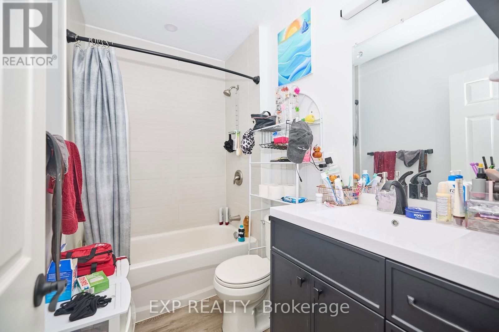 4660 QUEEN STREET Image 20