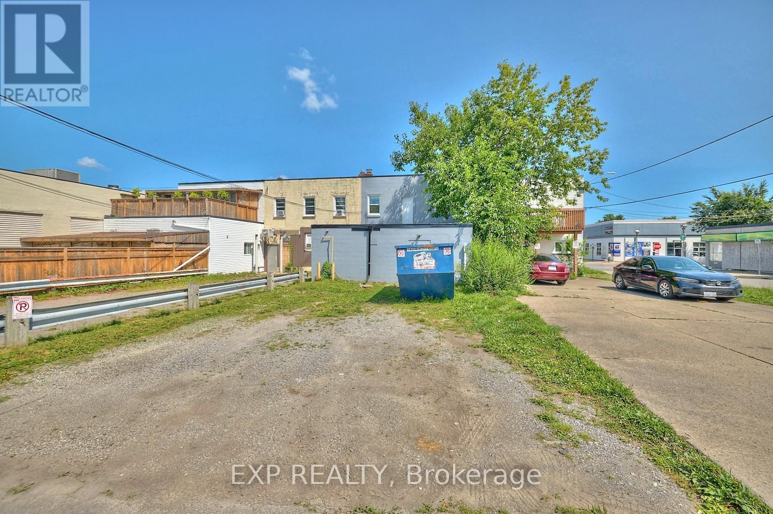 4660 QUEEN STREET Image 24