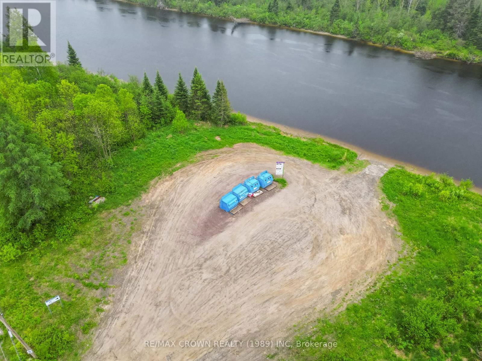 629 DUBUC ROAD Image 19