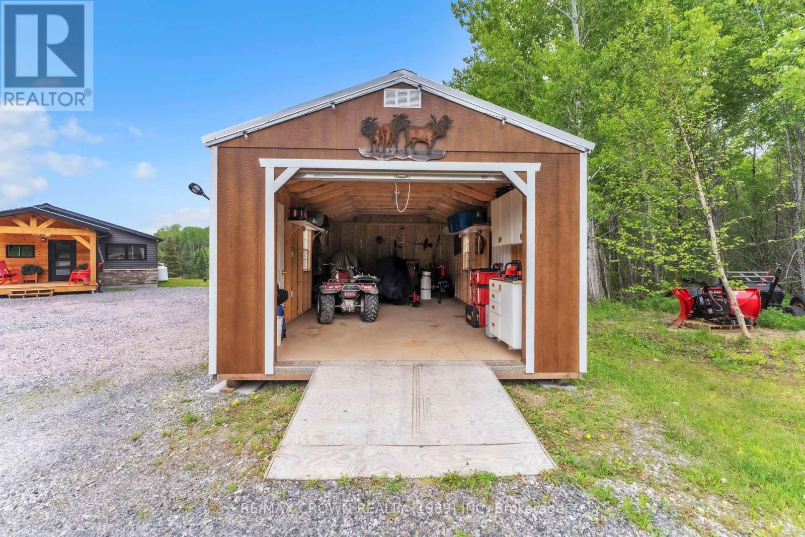 629 DUBUC ROAD Image 44