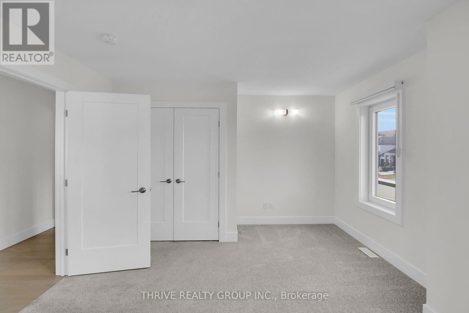 176 WINLOW WAY Image 14