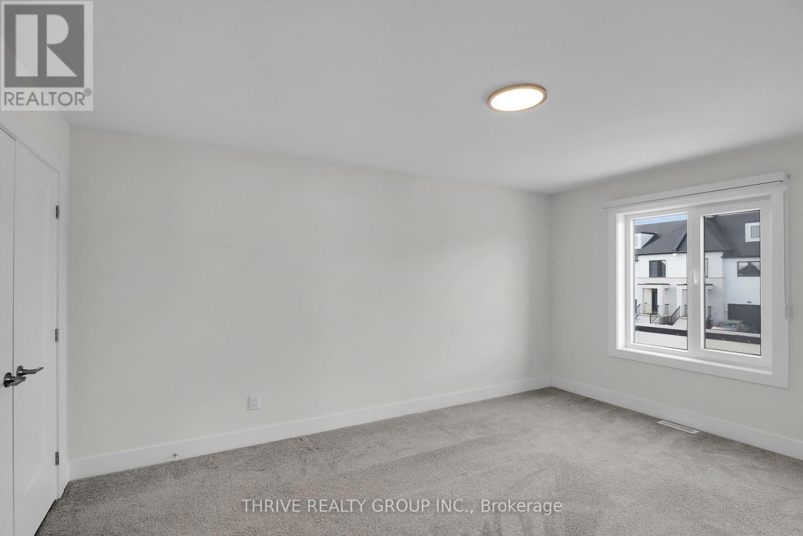 176 WINLOW WAY Image 15