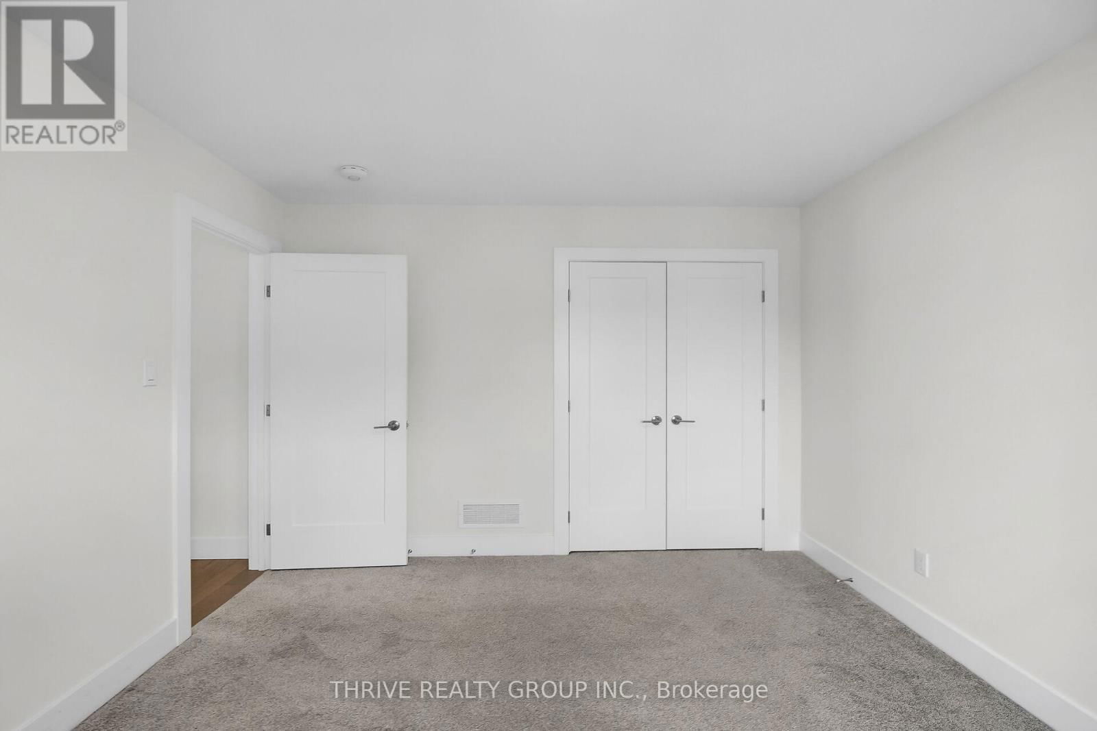 176 WINLOW WAY Image 16