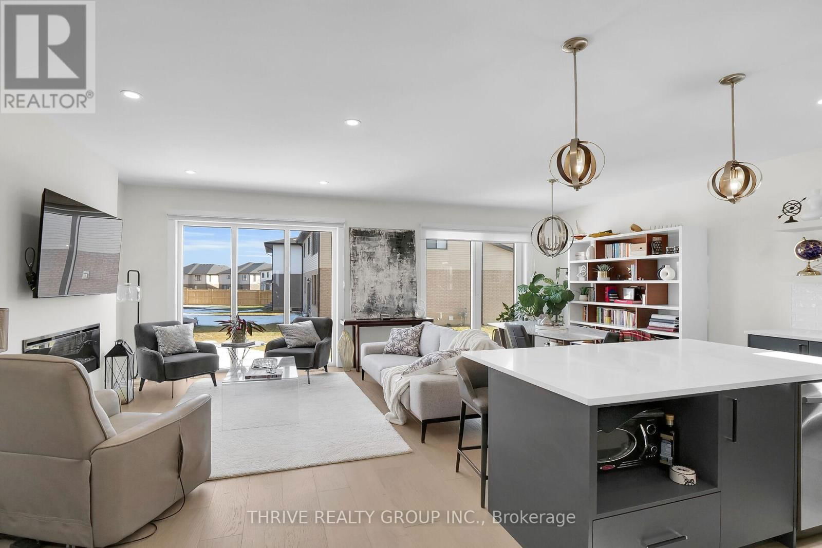 176 WINLOW WAY Image 3