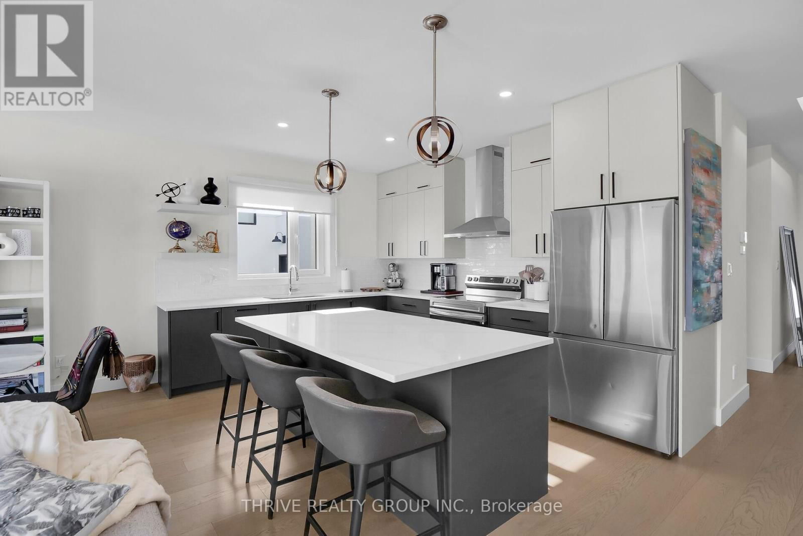 176 WINLOW WAY Image 6