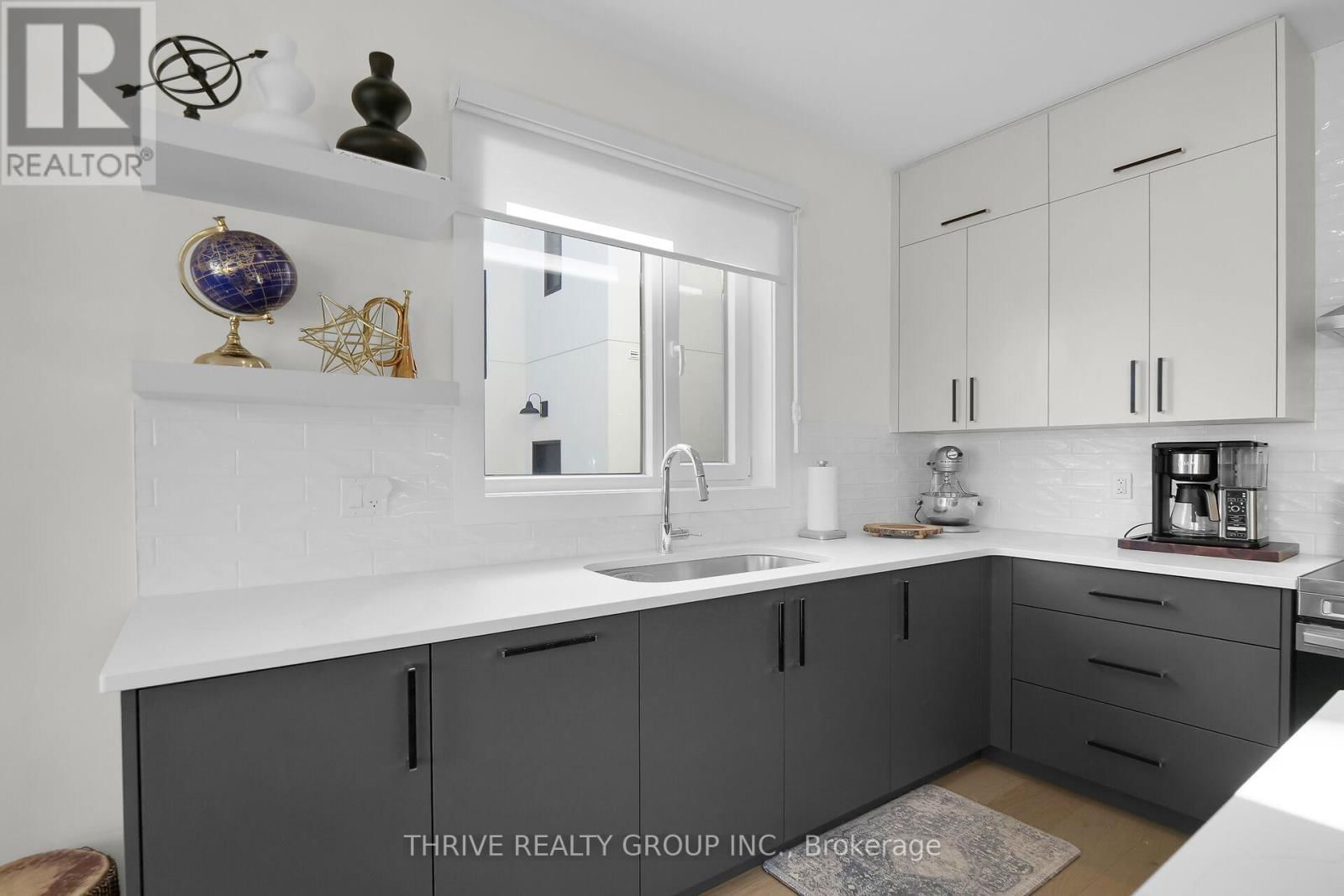 176 WINLOW WAY Image 7