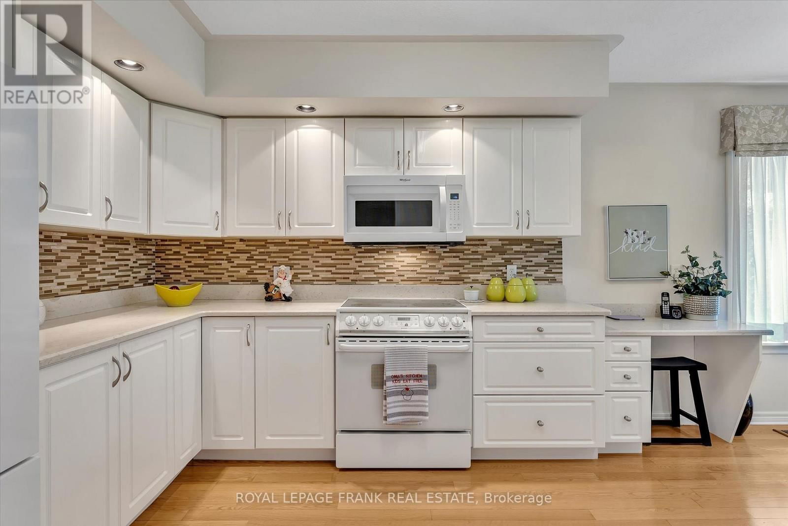 1083 DANITA BOULEVARD Image 13