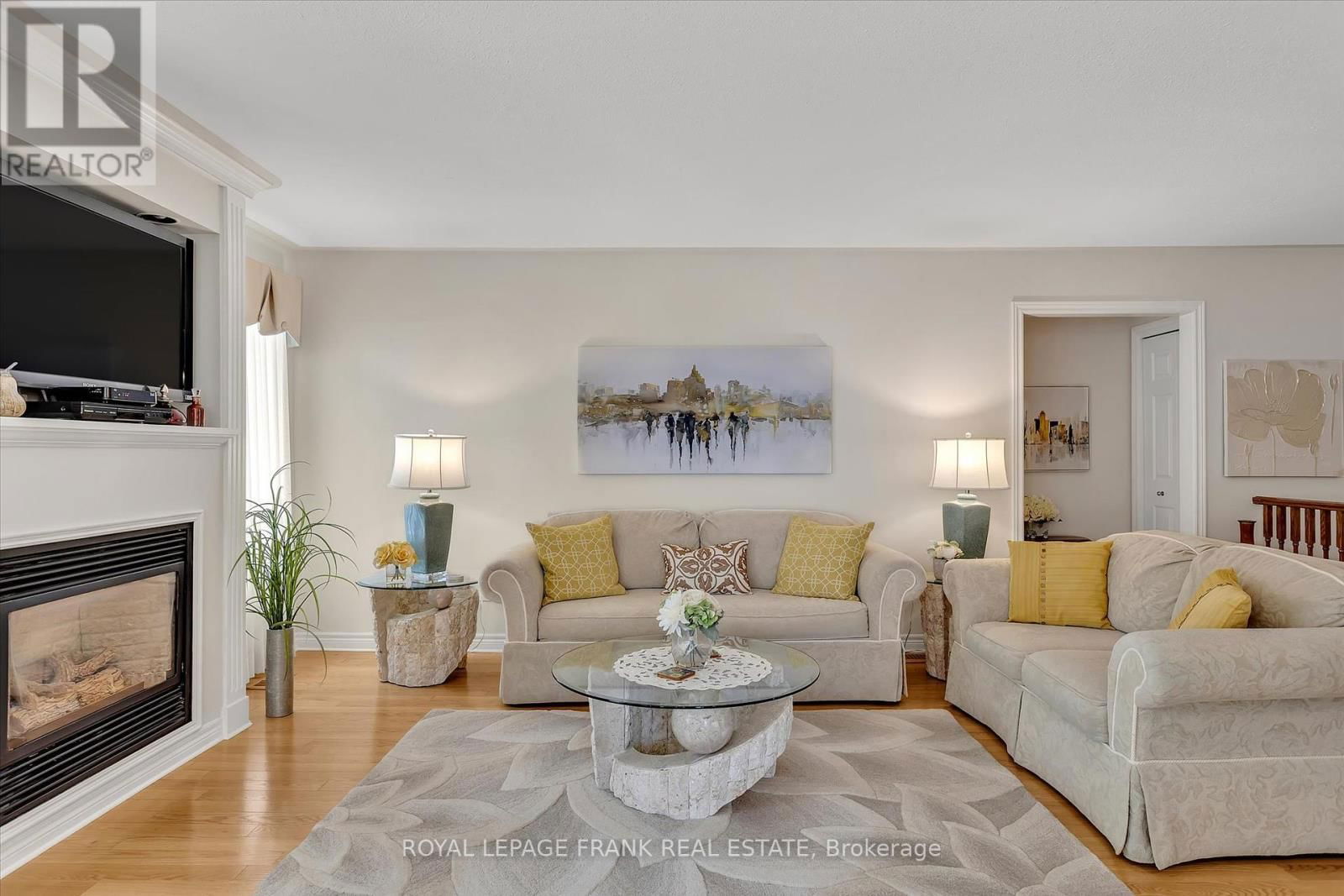 1083 DANITA BOULEVARD Image 21