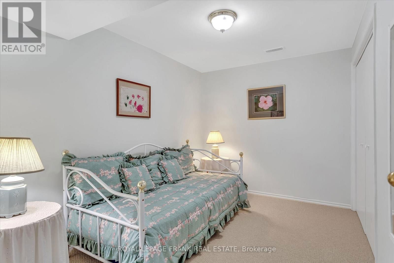 1083 DANITA BOULEVARD Image 33