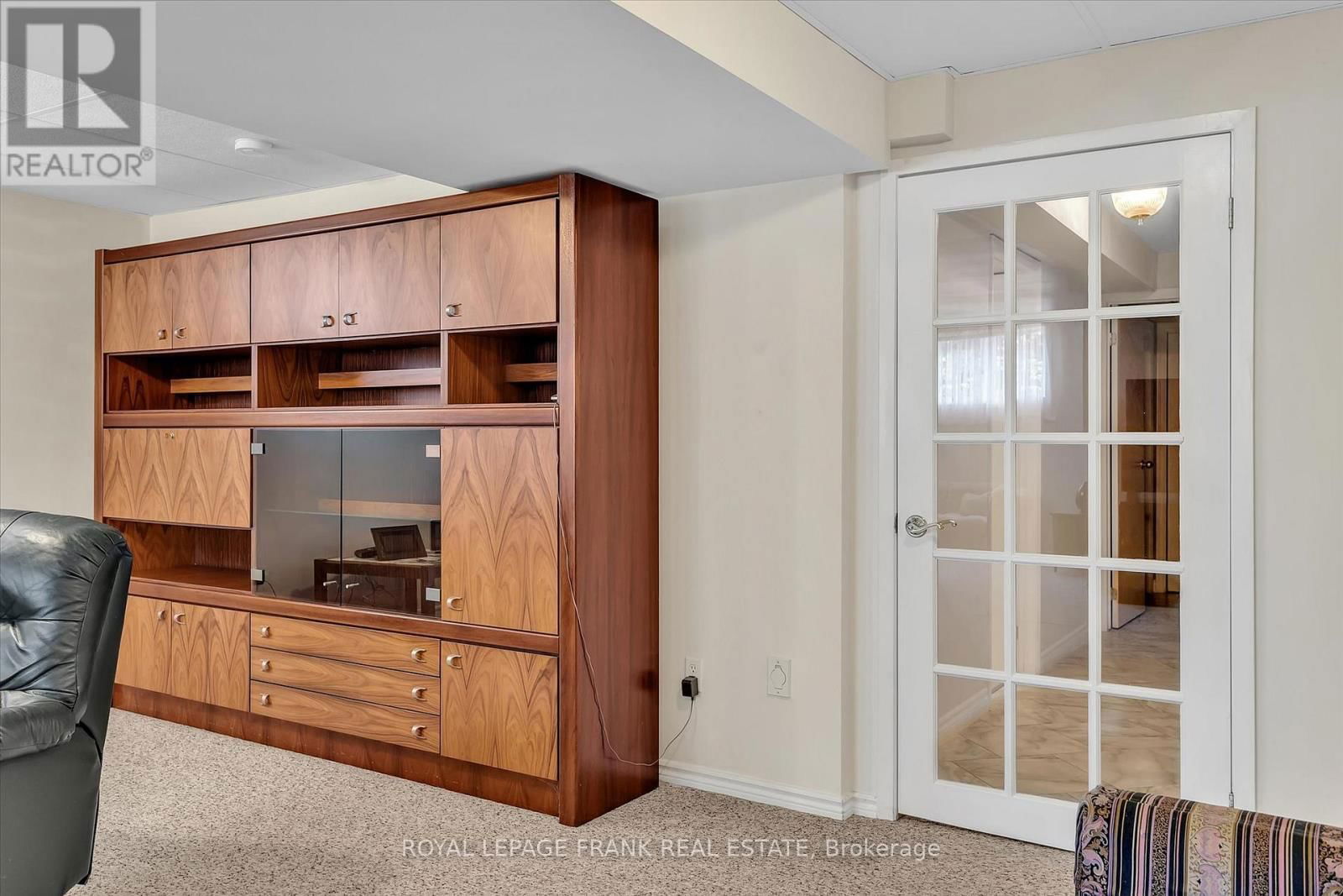 1083 DANITA BOULEVARD Image 42