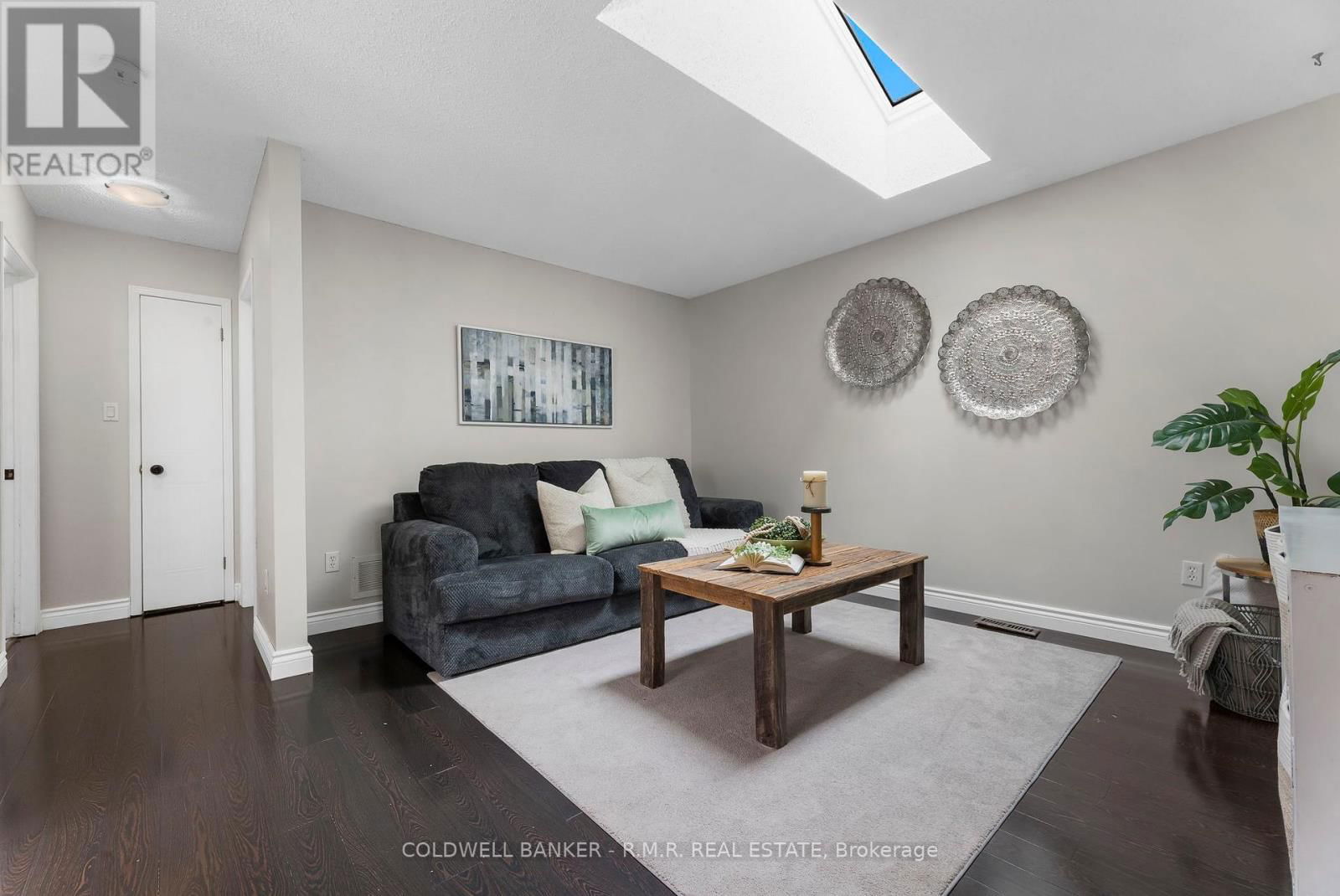 813 BATTELL COURT Image 14